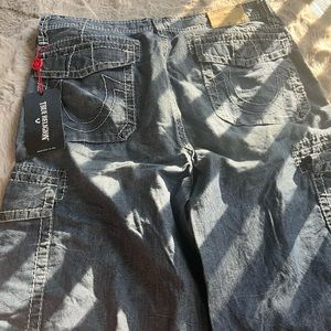 True Religion size 33 denim cargo Jean shorts